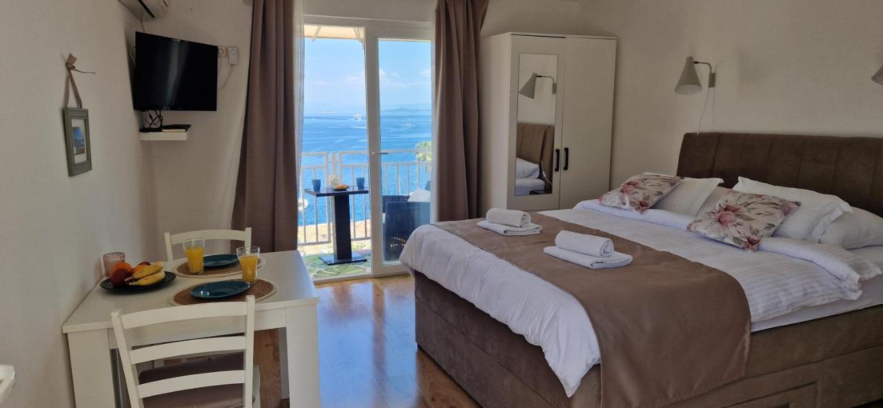 Apartmani Luan Vis Esterno foto