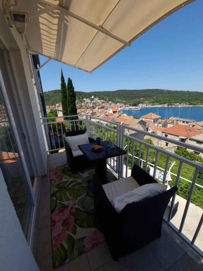 Apartmani Luan Vis Esterno foto