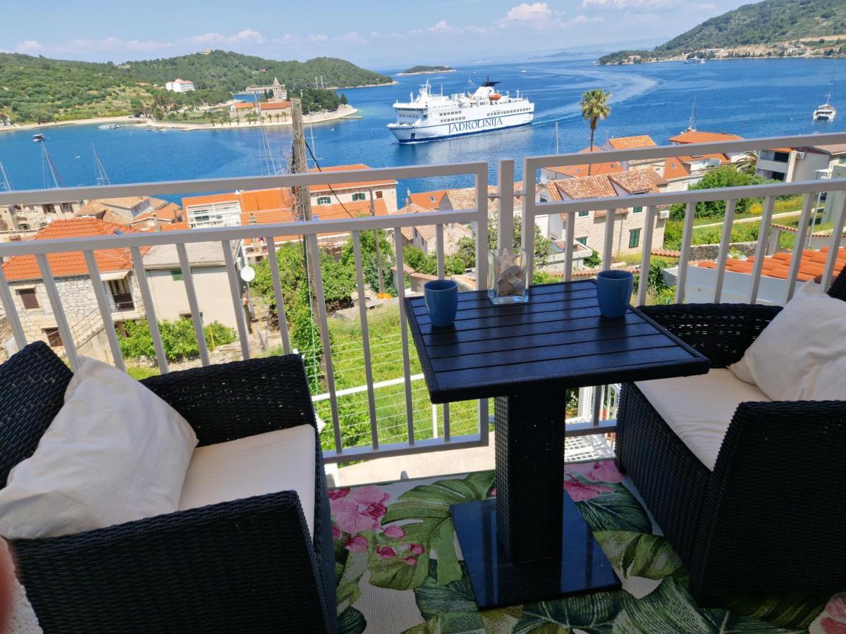 Apartmani Luan Vis Esterno foto