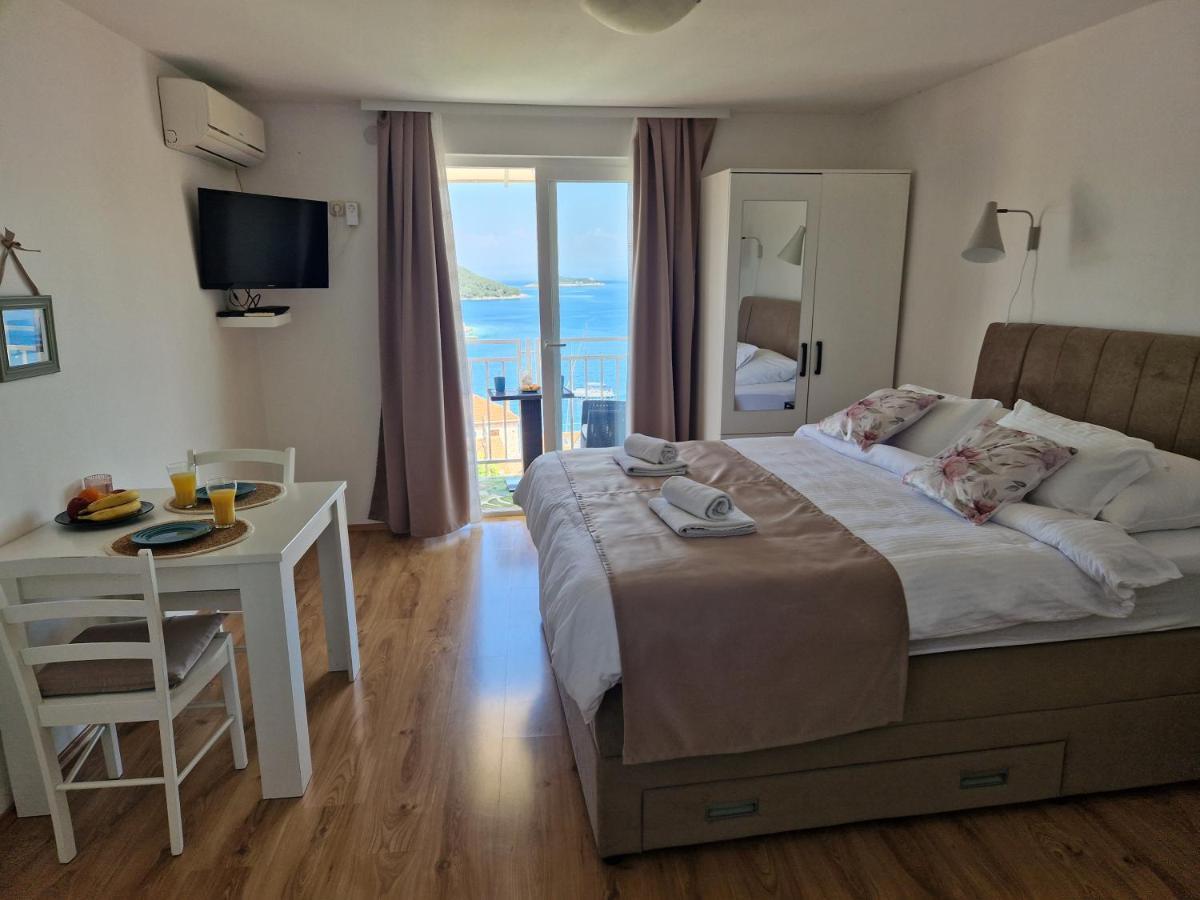 Apartmani Luan Vis Esterno foto