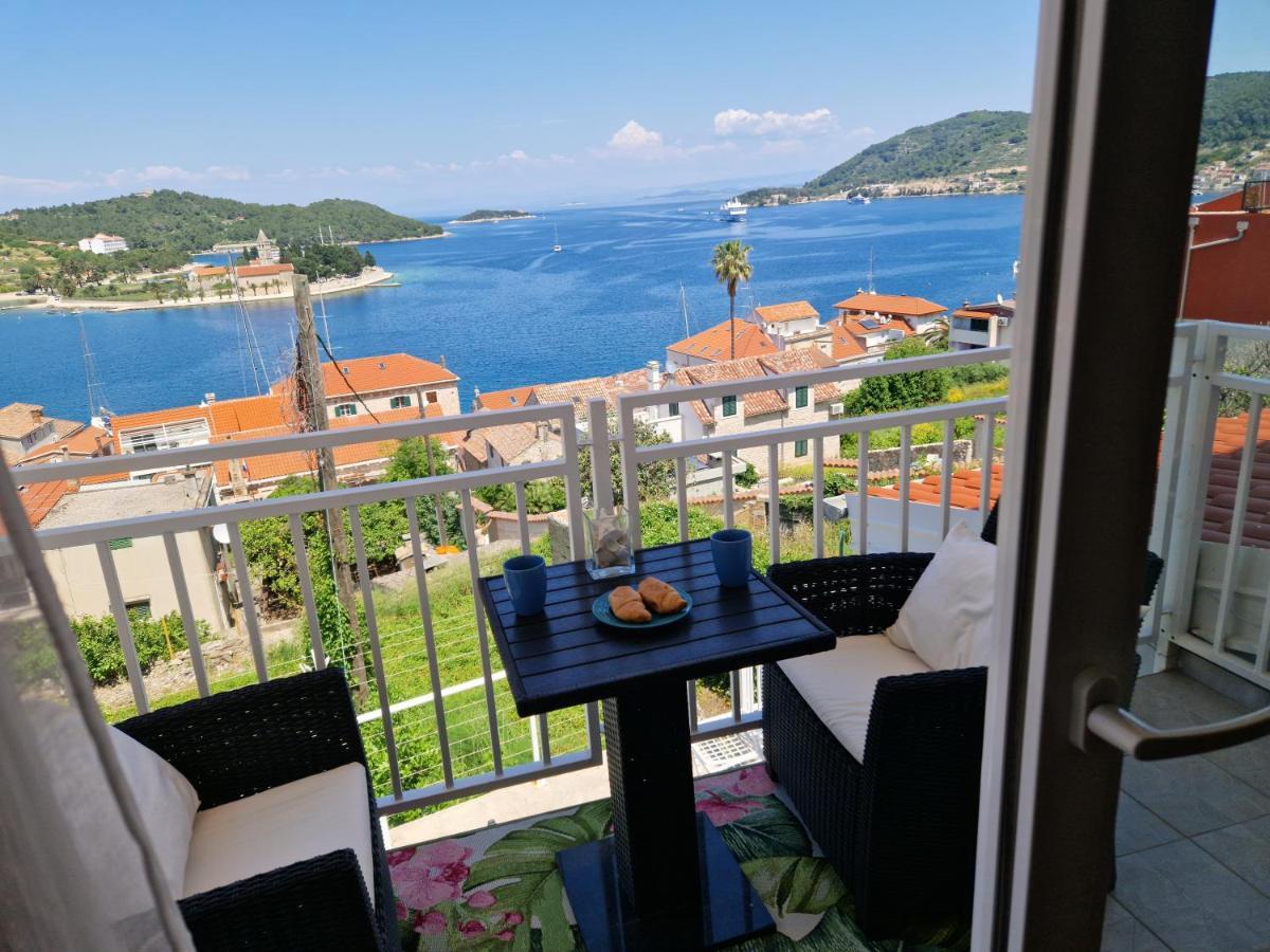 Apartmani Luan Vis Esterno foto