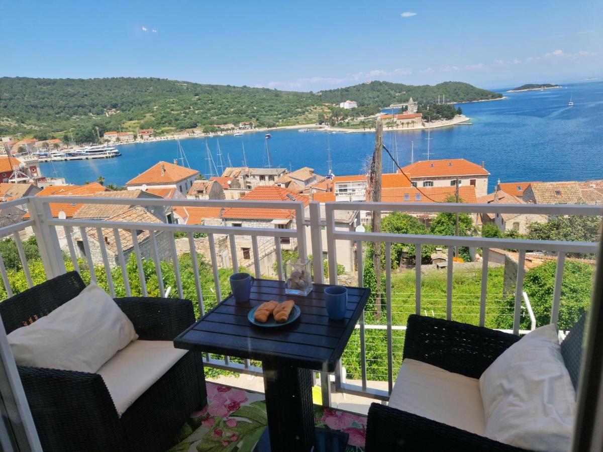 Apartmani Luan Vis Esterno foto