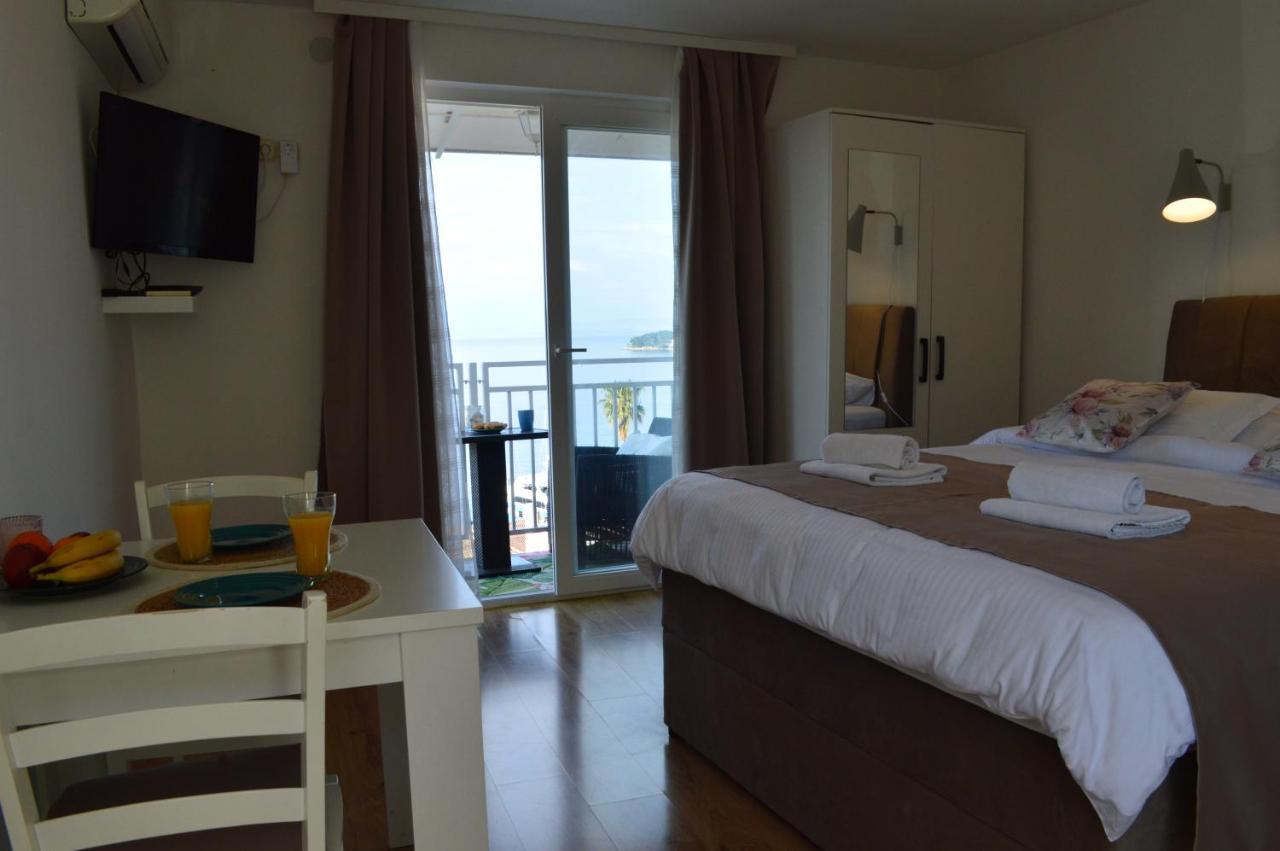 Apartmani Luan Vis Esterno foto