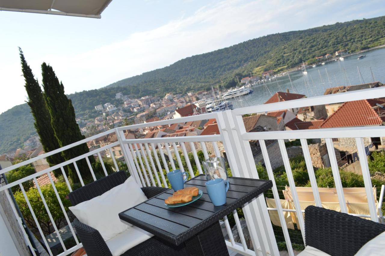 Apartmani Luan Vis Esterno foto