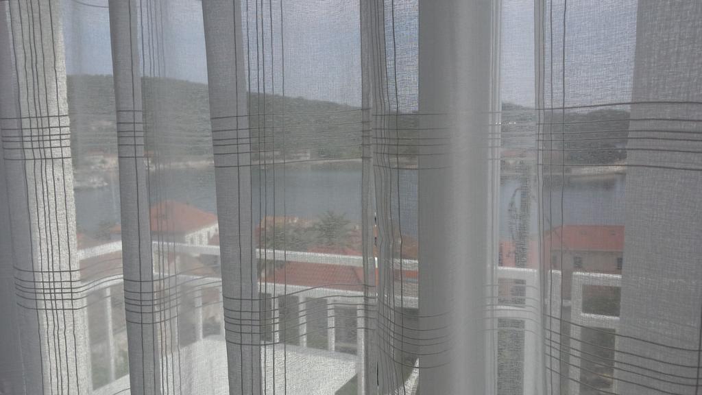 Apartmani Luan Vis Esterno foto