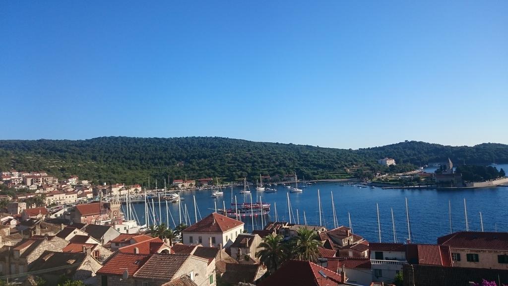 Apartmani Luan Vis Esterno foto