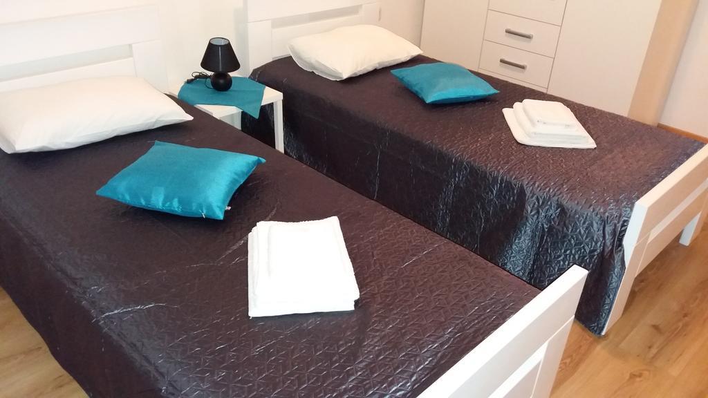 Apartmani Luan Vis Esterno foto