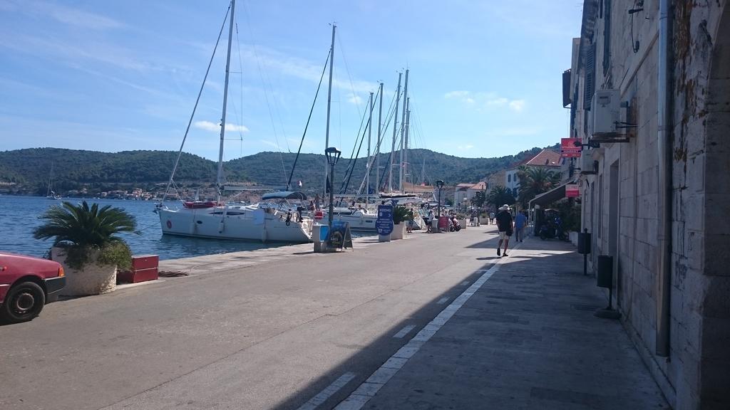 Apartmani Luan Vis Esterno foto