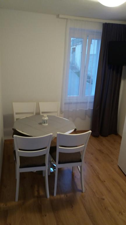 Apartmani Luan Vis Esterno foto